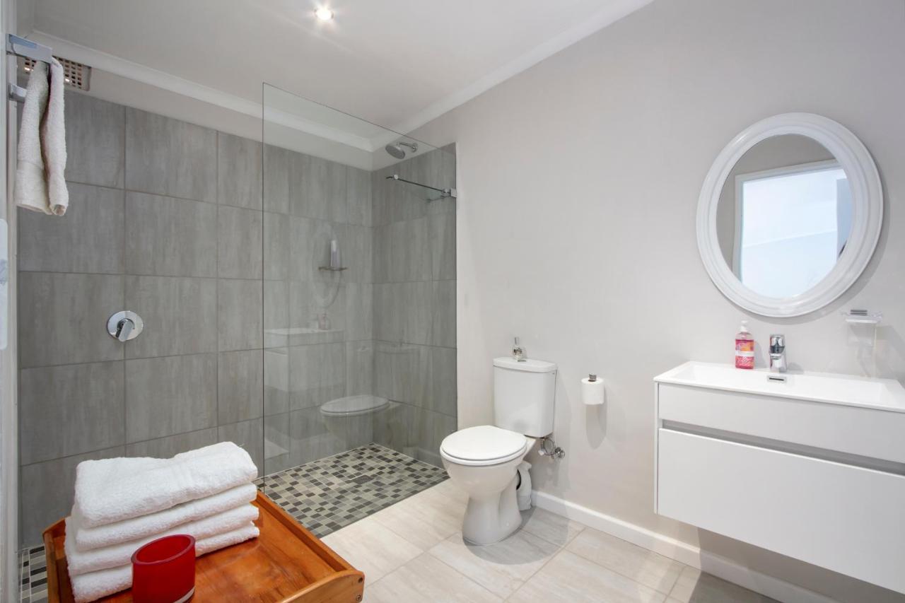 Goozi Garden Cottage Hermanus Exterior photo